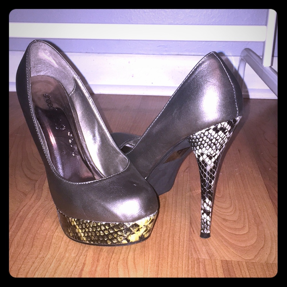 Bronze Platform heels